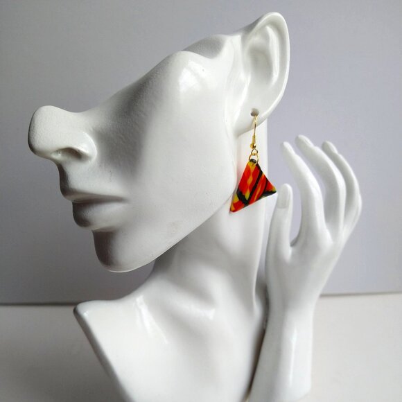 Handmade black, yellow, red and orange polymer clay earrings. Boucles d'oreilles - Picture 4 of 6